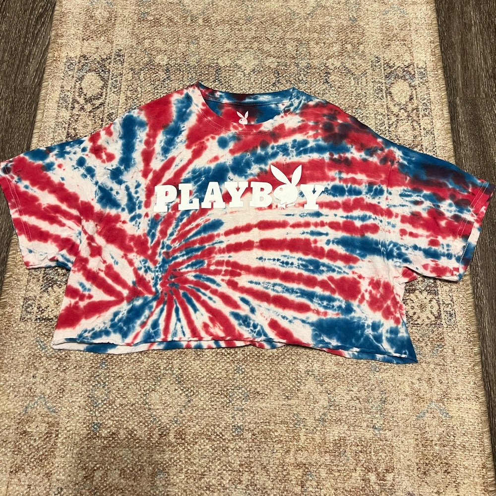 Women’s XL playboy crop top